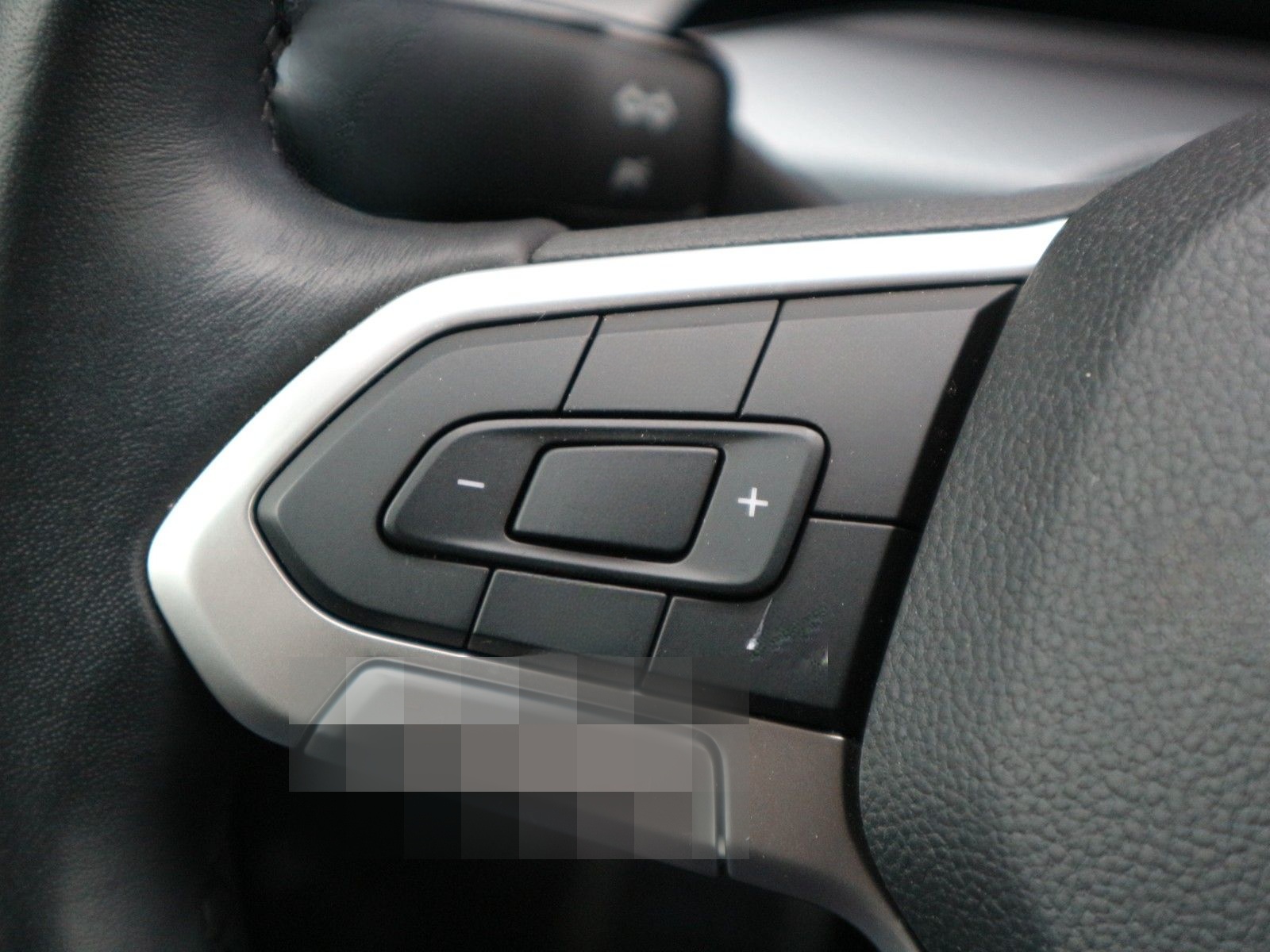 Volkswagen Golf VIII 2,0 TDI Active +LED+Navi+Parkassist foto 13