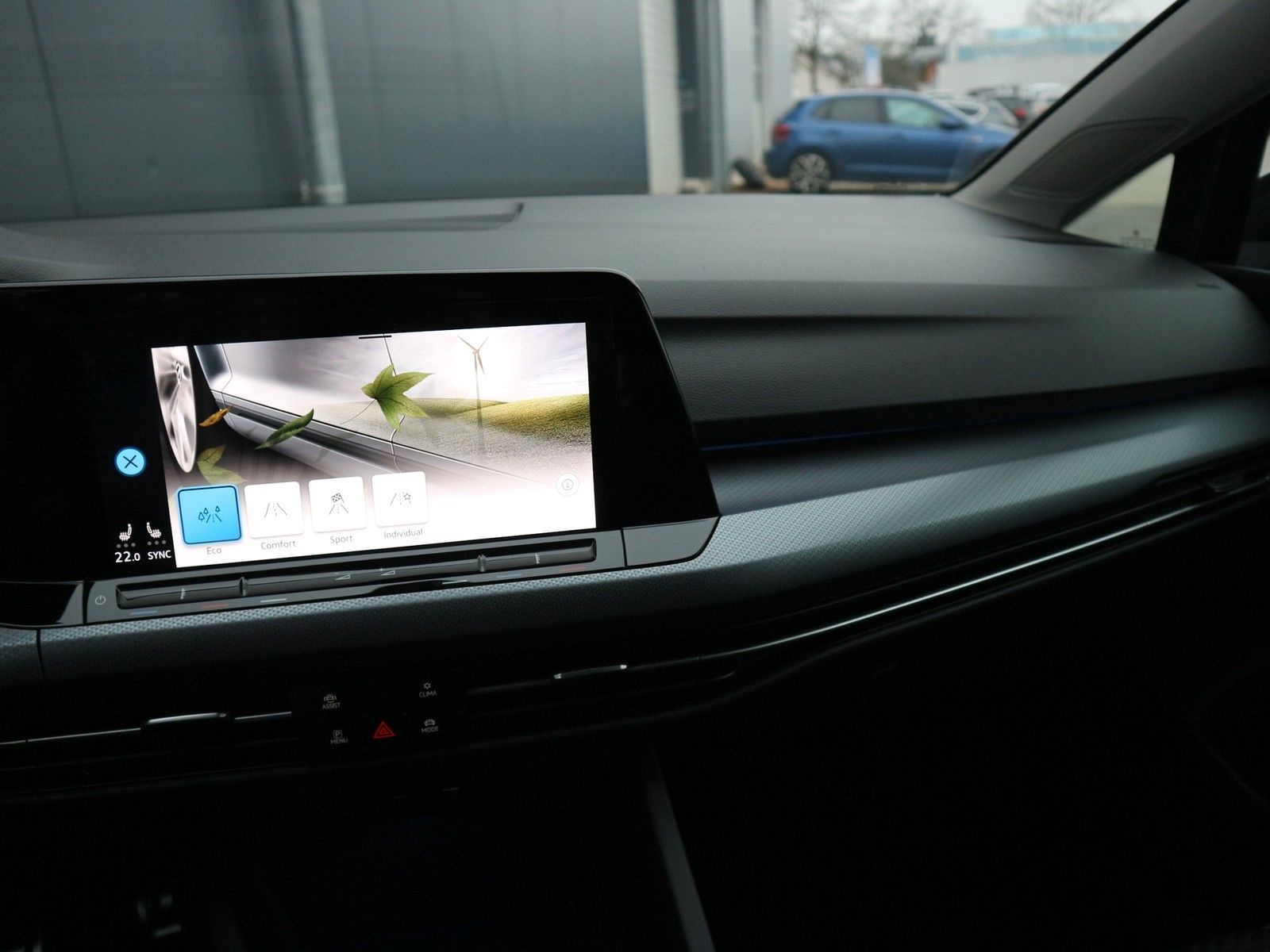 Volkswagen Golf VIII 2,0 TDI Active +LED+Navi+Parkassist foto 19