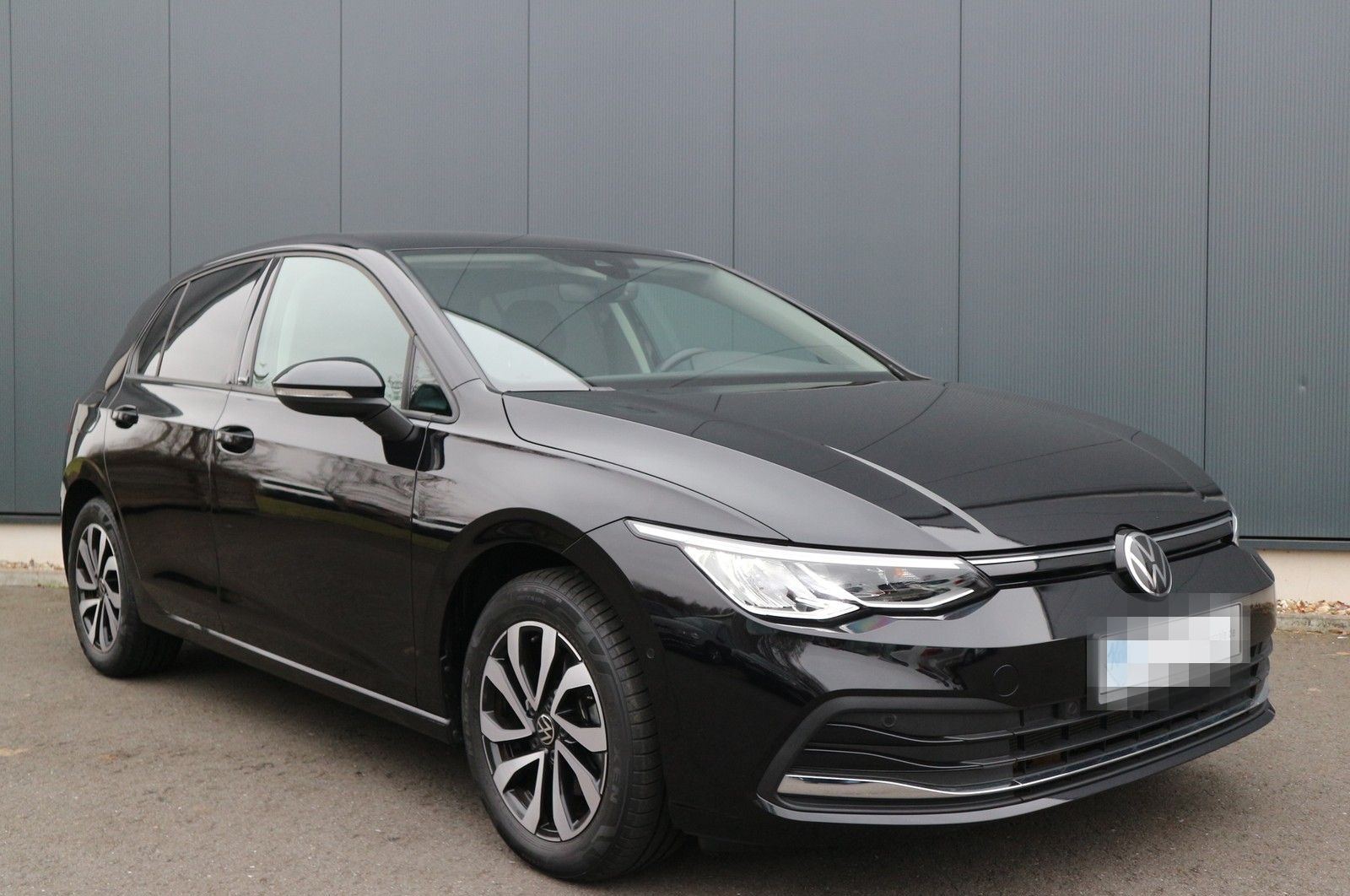 Volkswagen Golf VIII 2,0 TDI Active +LED+Navi+Parkassist foto 3