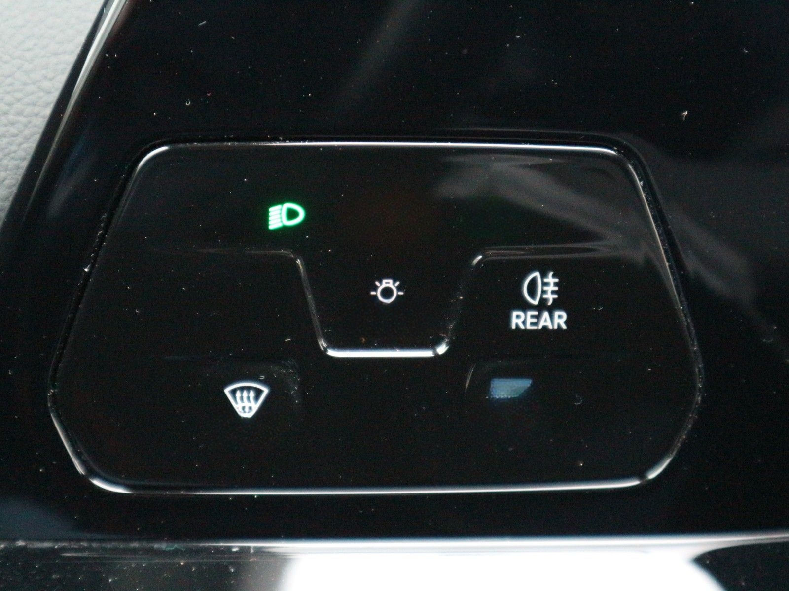 Volkswagen Golf VIII 2,0 TDI Active +LED+Navi+Parkassist foto 22