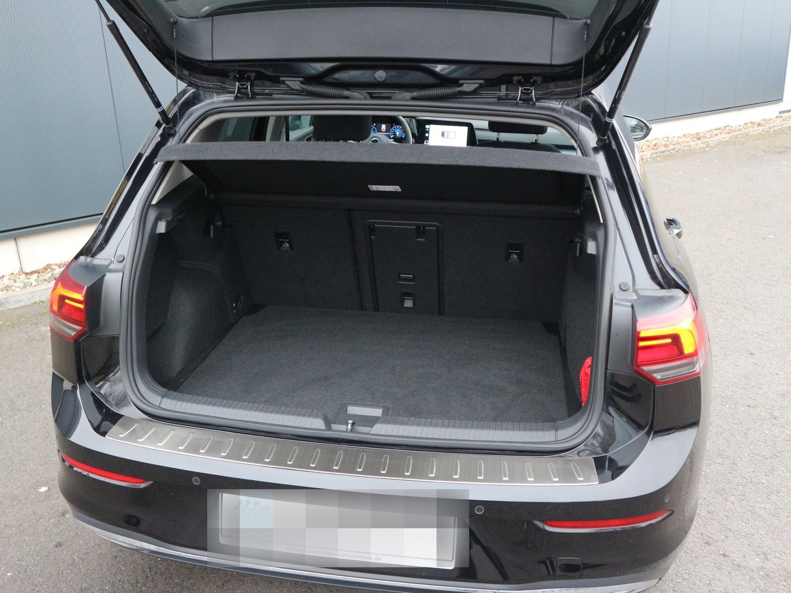 Volkswagen Golf VIII 2,0 TDI Active +LED+Navi+Parkassist foto 6