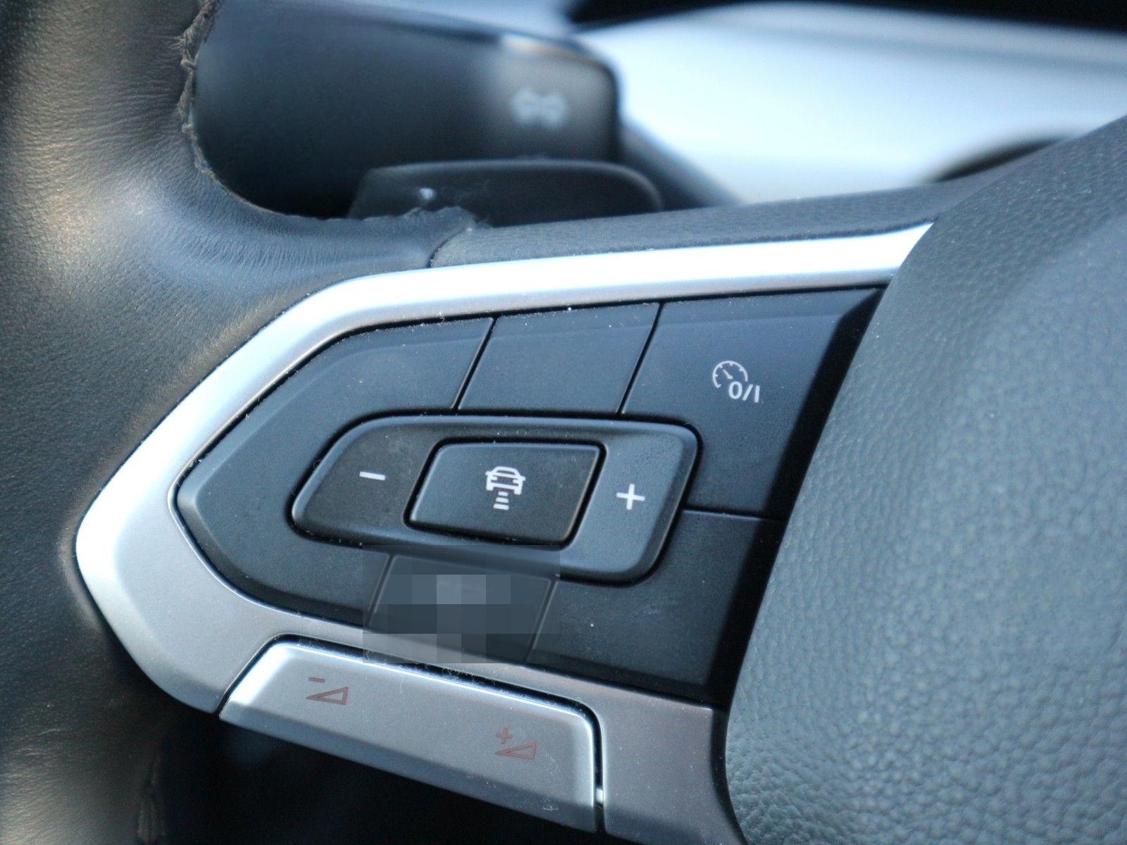 Volkswagen Golf VIII 1,0 eTSI DSG Life /NAV/KAM/ACC foto 12