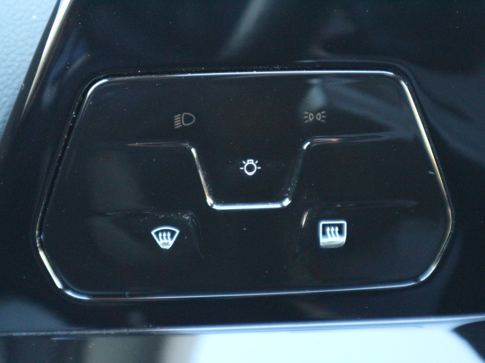 Volkswagen Golf VIII 1,0 eTSI DSG Life /NAV/KAM/ACC foto 20