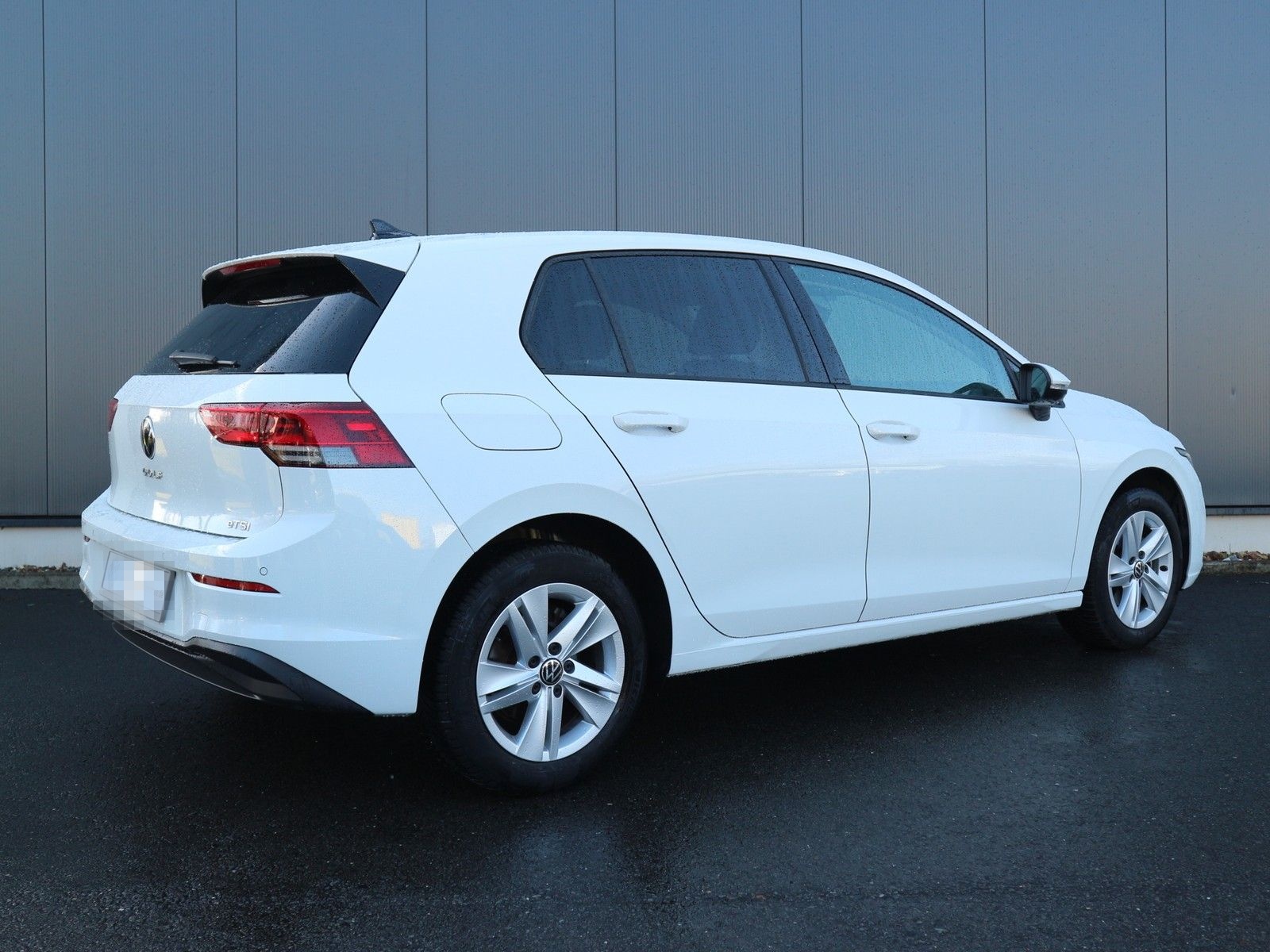 Volkswagen Golf VIII 1,0 eTSI DSG Life /NAV/KAM/ACC foto 4