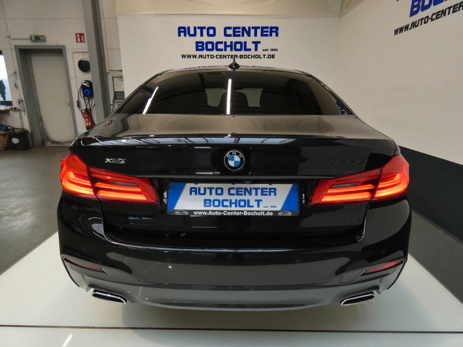 BMW 520 d xDrive M Sportpaket*Leder*HEAD*RFK*DAB*HiF foto 2