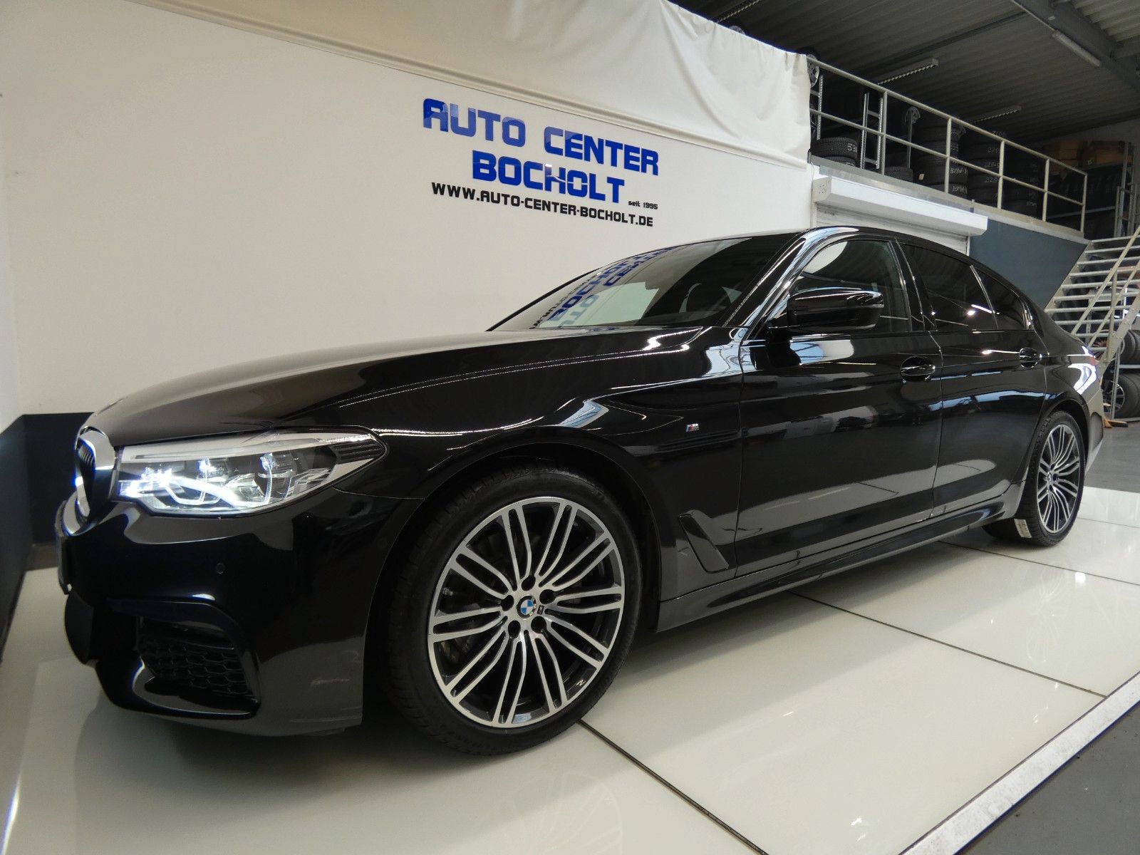 BMW 520 d xDrive M Sportpaket*Leder*HEAD*RFK*DAB*HiF foto 11