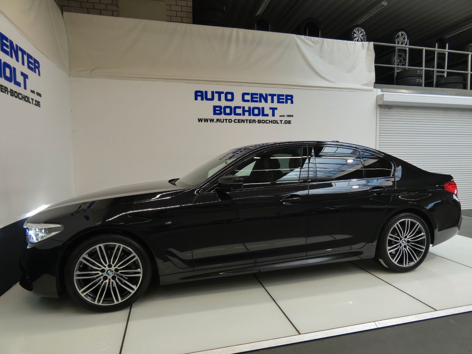 BMW 520 d xDrive M Sportpaket*Leder*HEAD*RFK*DAB*HiF foto 13