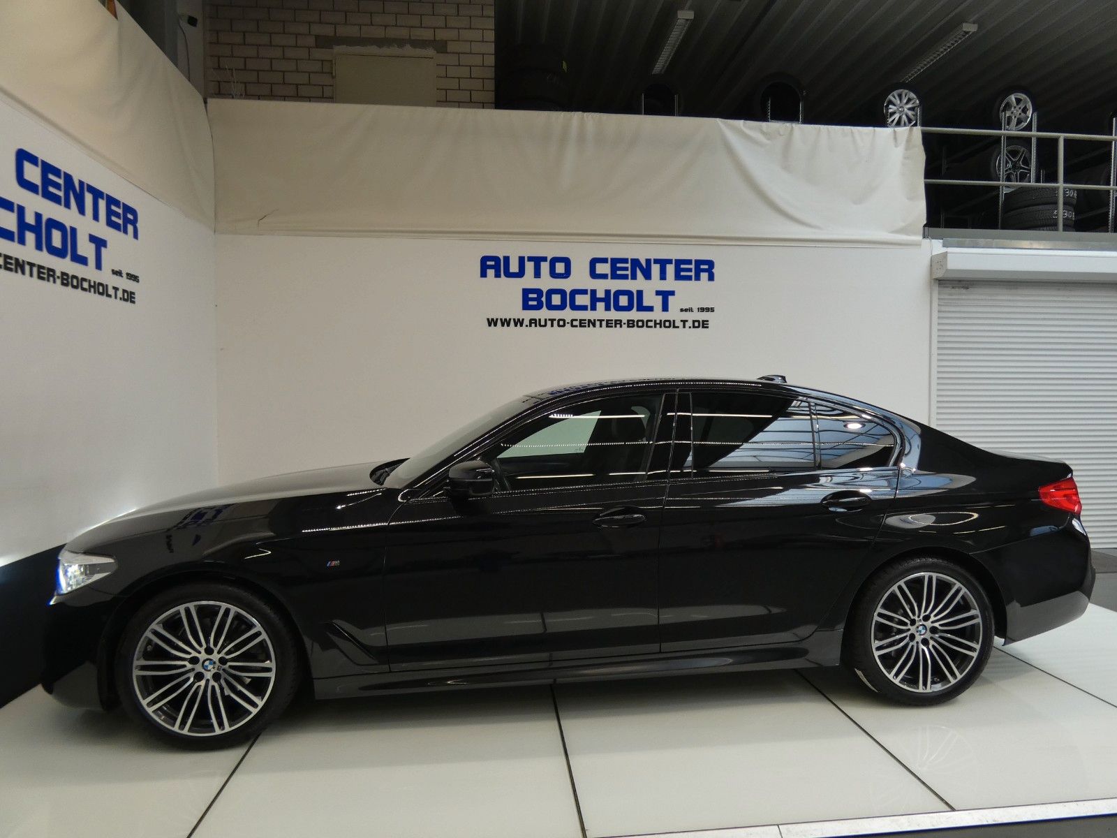 BMW 520 d xDrive M Sportpaket*Leder*HEAD*RFK*DAB*HiF foto 14