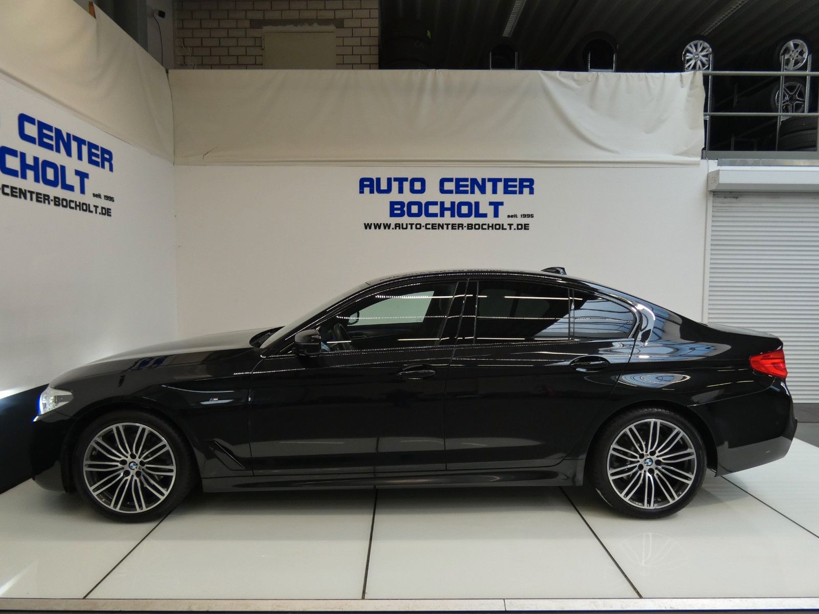 BMW 520 d xDrive M Sportpaket*Leder*HEAD*RFK*DAB*HiF foto 15