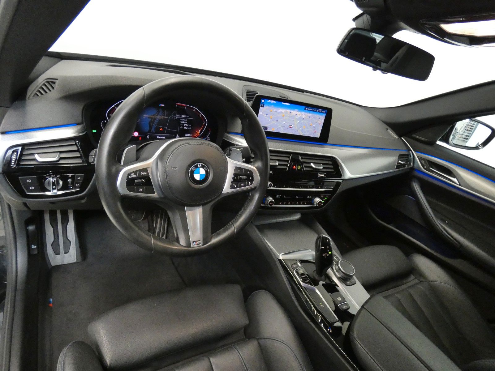 BMW 520 d xDrive M Sportpaket*Leder*HEAD*RFK*DAB*HiF foto 24