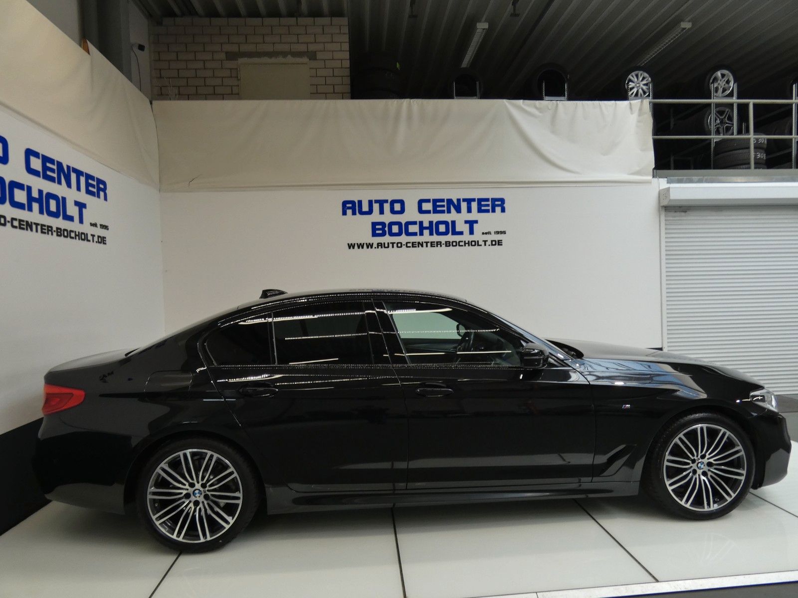 BMW 520 d xDrive M Sportpaket*Leder*HEAD*RFK*DAB*HiF foto 7