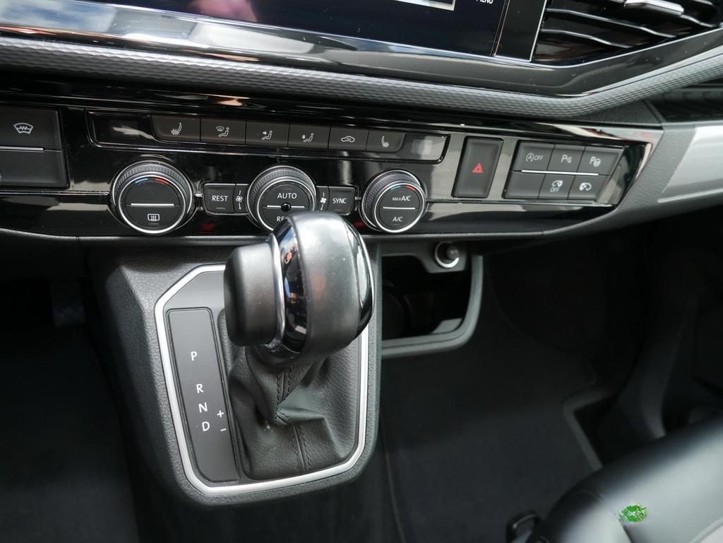 Volkswagen T6.1 Multivan GenerationSIX 2.0 TDI DSG Navi AHK foto 10