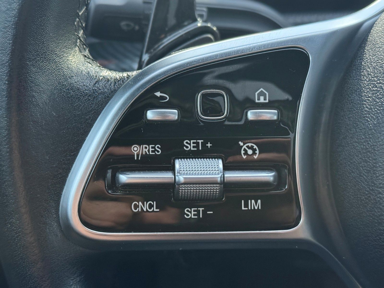 Mercedes-Benz A 250 Lim. Progressive*Pano*MBUX*LED*Ambiente* foto 25