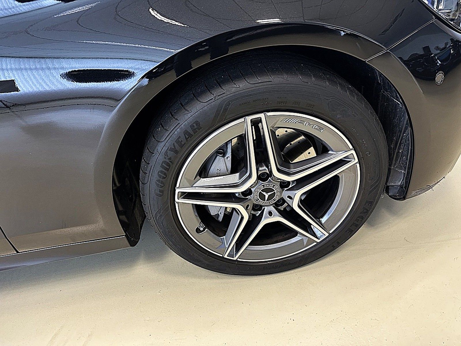 Mercedes-Benz E 300 d 4M T AMG-Line AHK Burmester LED Widescre foto 25