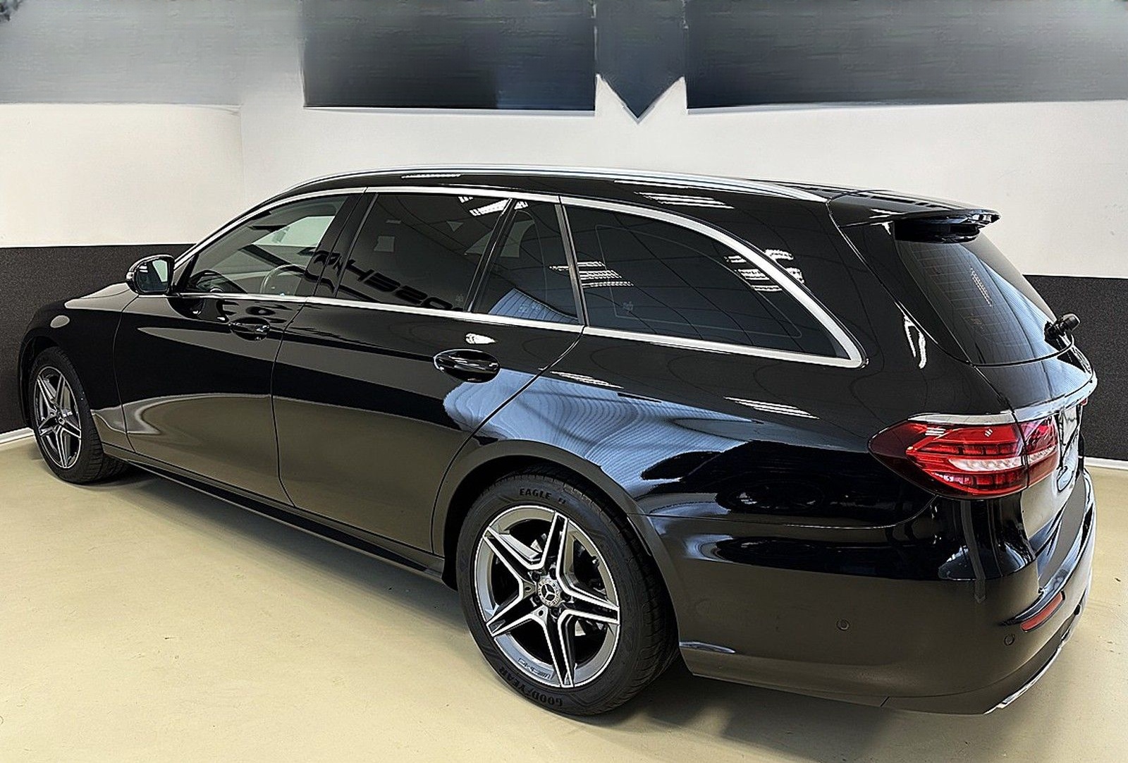 Mercedes-Benz E 300 d 4M T AMG-Line AHK Burmester LED Widescre foto 6