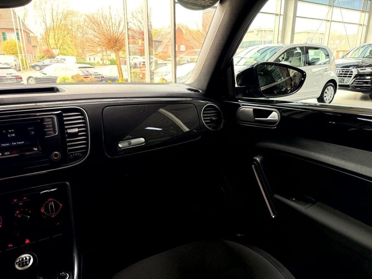 Volkswagen Beetle Cabriolet 1.4 TSI BMT R-Line PDC Klima foto 13