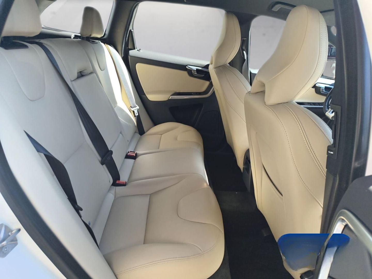 Volvo XC60 Summum AWD Navi Digitales Cockpit Memory Si foto 13