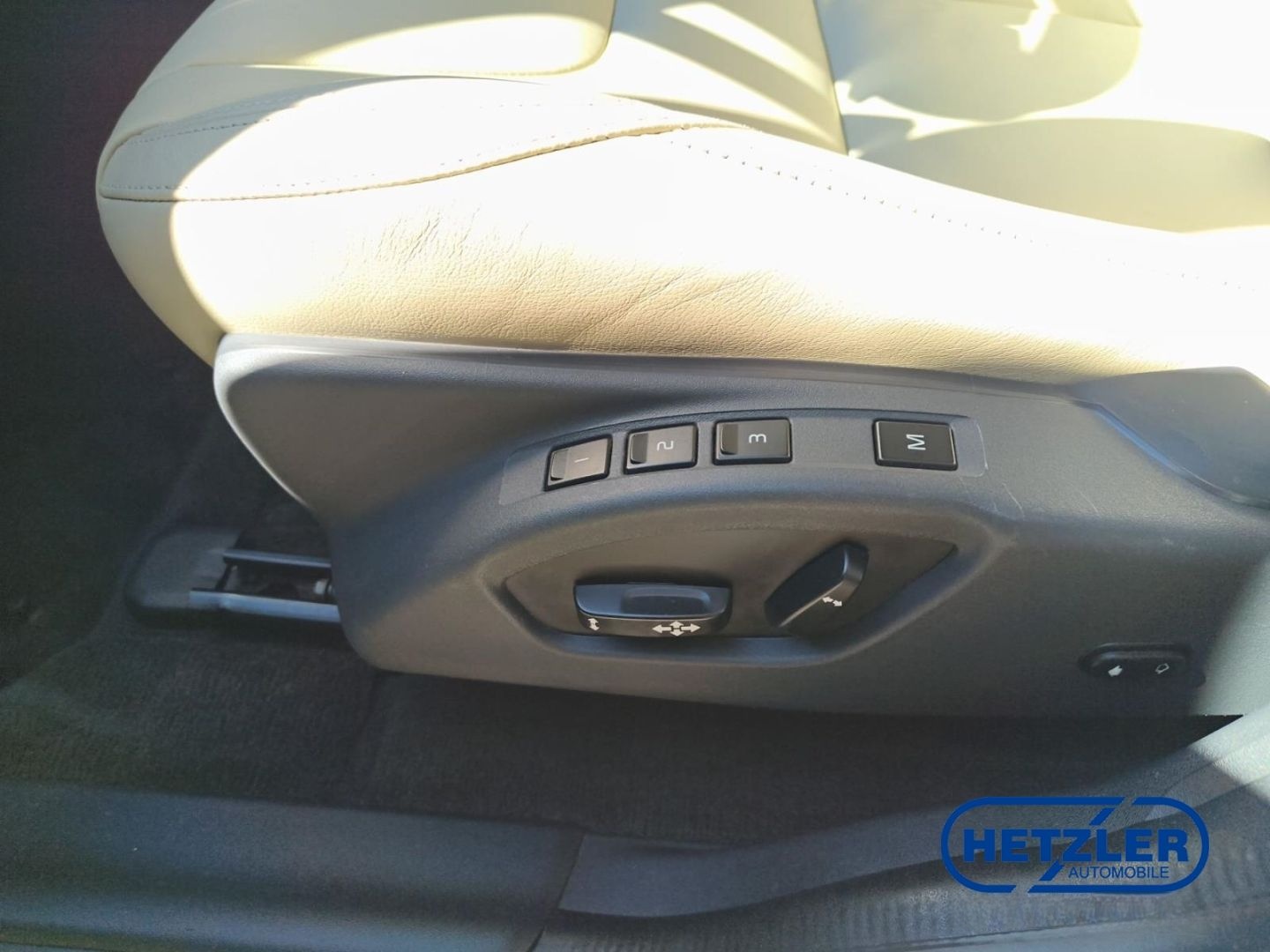 Volvo XC60 Summum AWD Navi Digitales Cockpit Memory Si foto 15