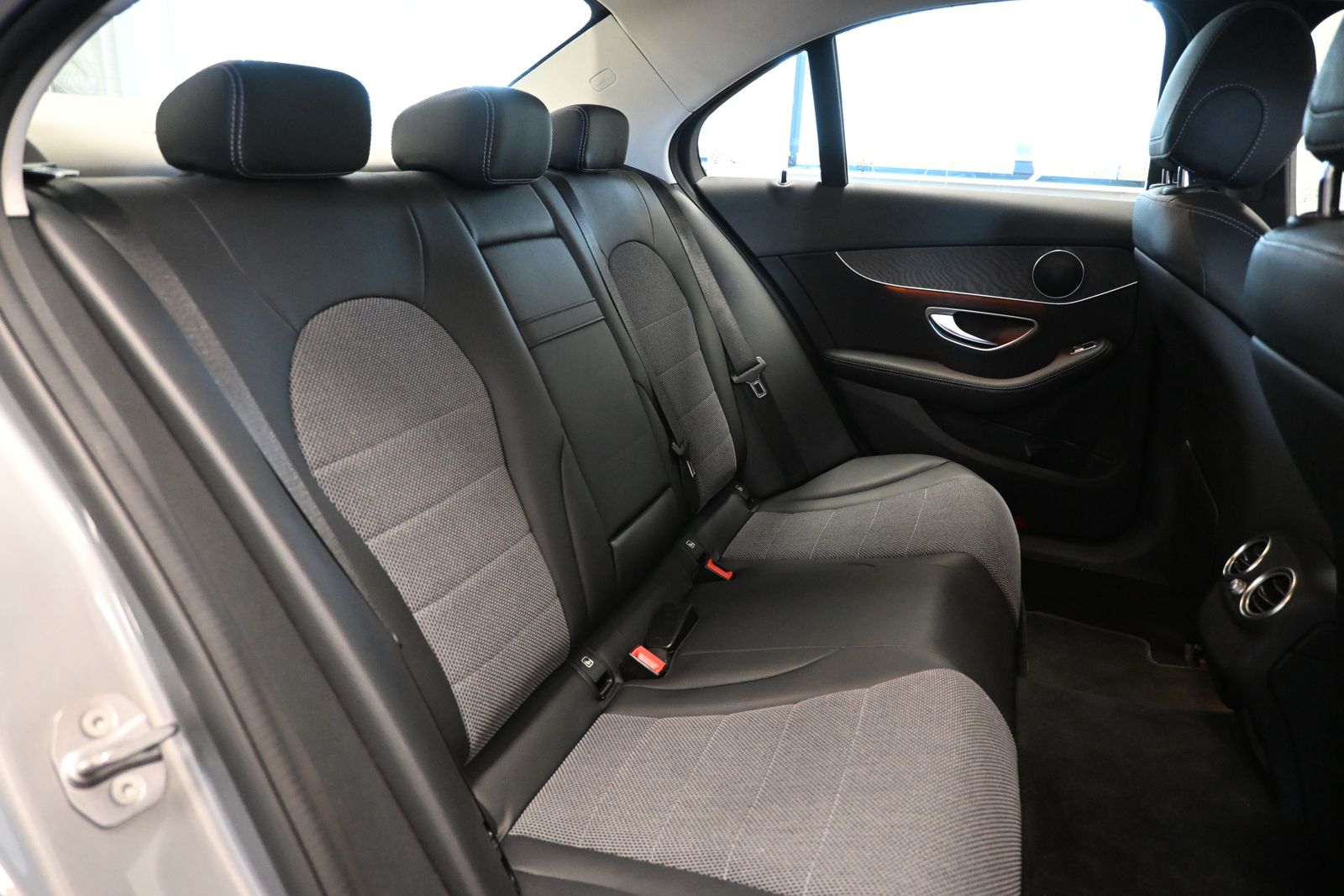 Mercedes-Benz C 180 *LED *AHK *2-ZONEN *SHZ *KAMERA *AMBIENTE foto 17