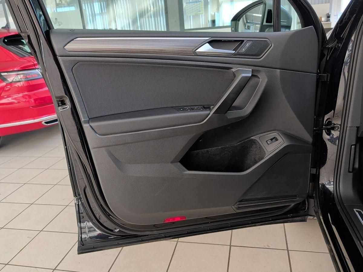 Volkswagen Tiguan Allspace TSI DSG 4M Elegance PanoSD+19Z+S foto 24