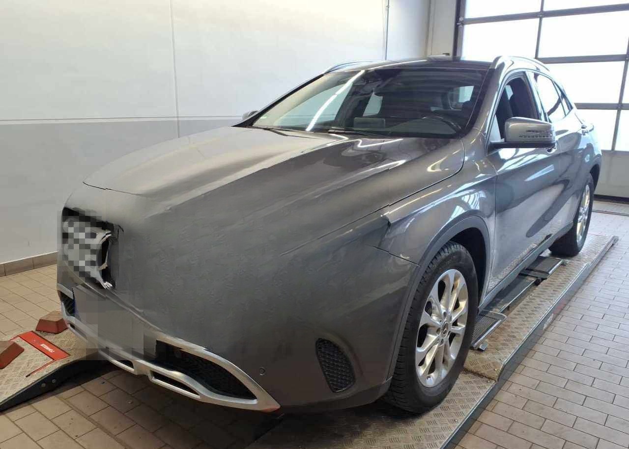 Mercedes-Benz GLA 180 Urban +AHK+KAMERA+LED+BUSINESS+ASSISTS+ foto 2