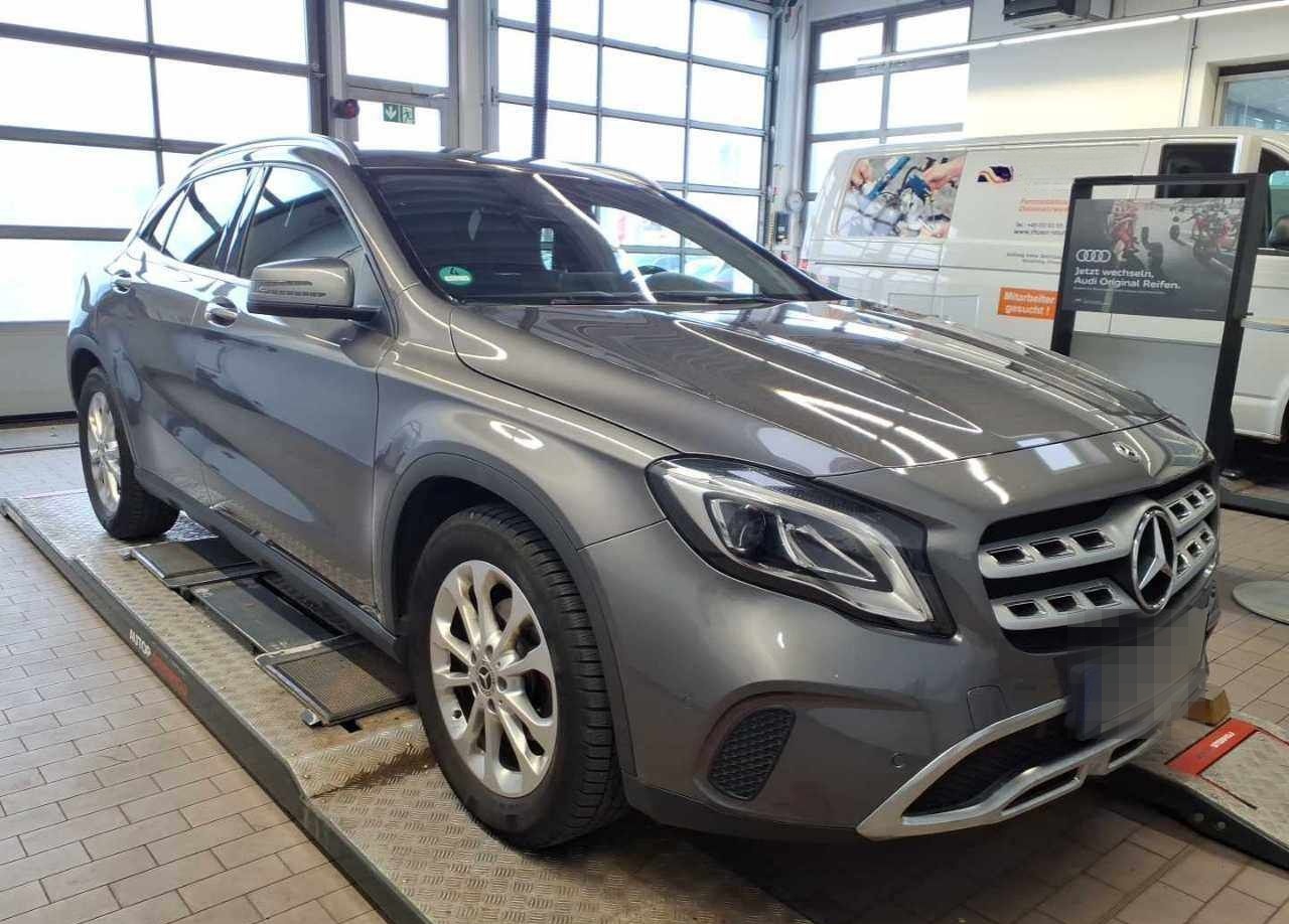 Mercedes-Benz GLA 180 Urban +AHK+KAMERA+LED+BUSINESS+ASSISTS+ foto 14