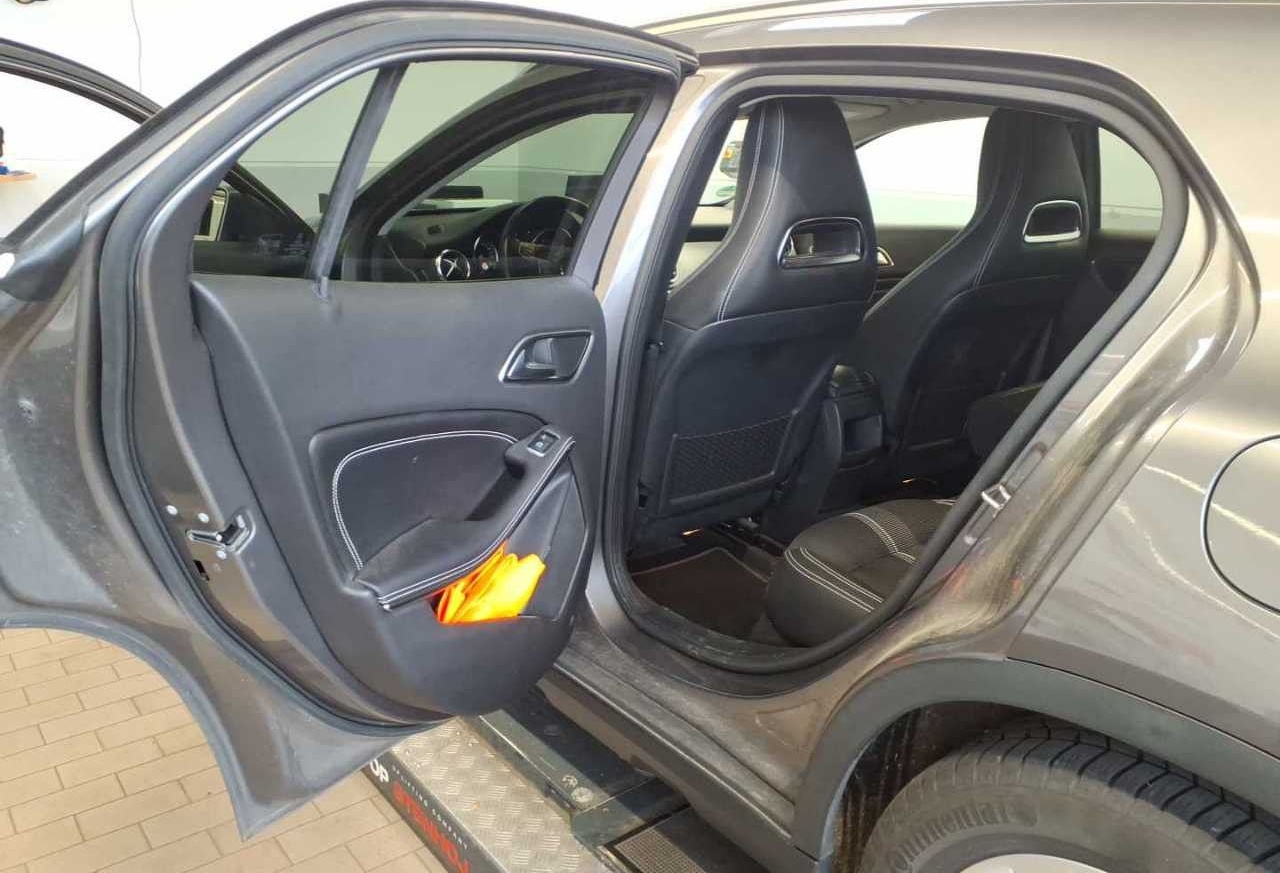 Mercedes-Benz GLA 180 Urban +AHK+KAMERA+LED+BUSINESS+ASSISTS+ foto 4