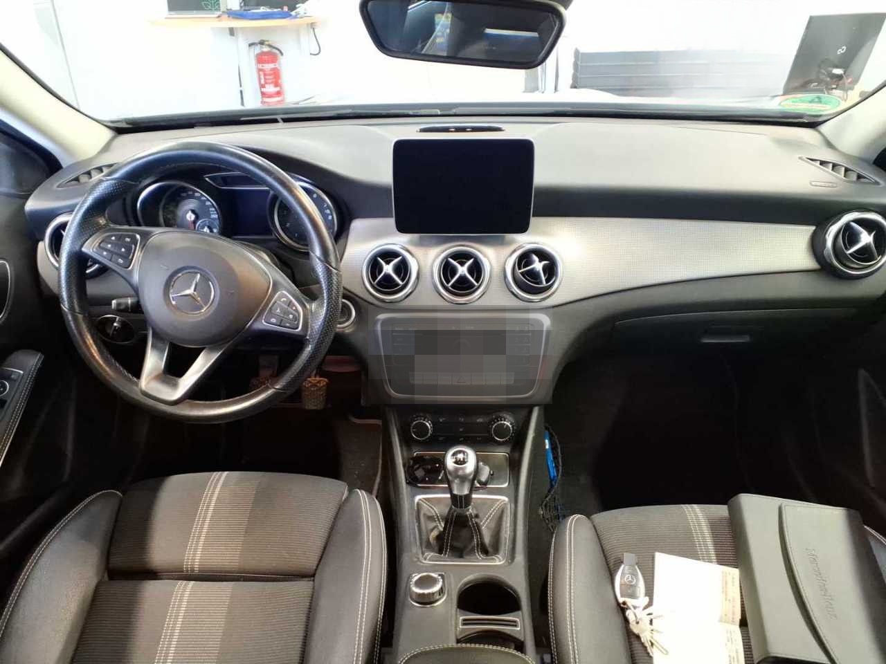 Mercedes-Benz GLA 180 Urban +AHK+KAMERA+LED+BUSINESS+ASSISTS+ foto 7