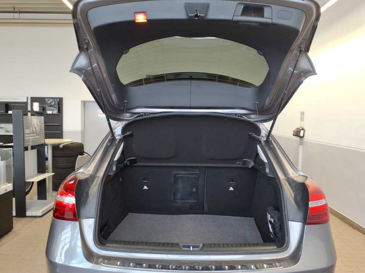 Mercedes-Benz GLA 180 Urban +AHK+KAMERA+LED+BUSINESS+ASSISTS+ foto 9