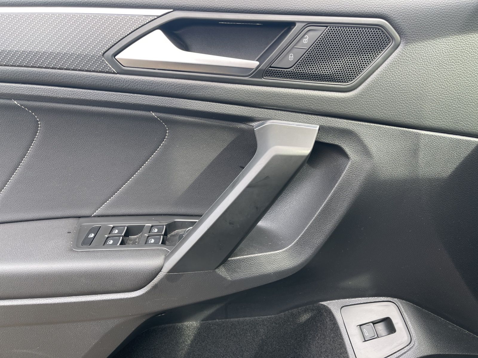 Volkswagen Tiguan Allspace 2.0 TSI DSG 4M R-LINE BLACK  AHK foto 8