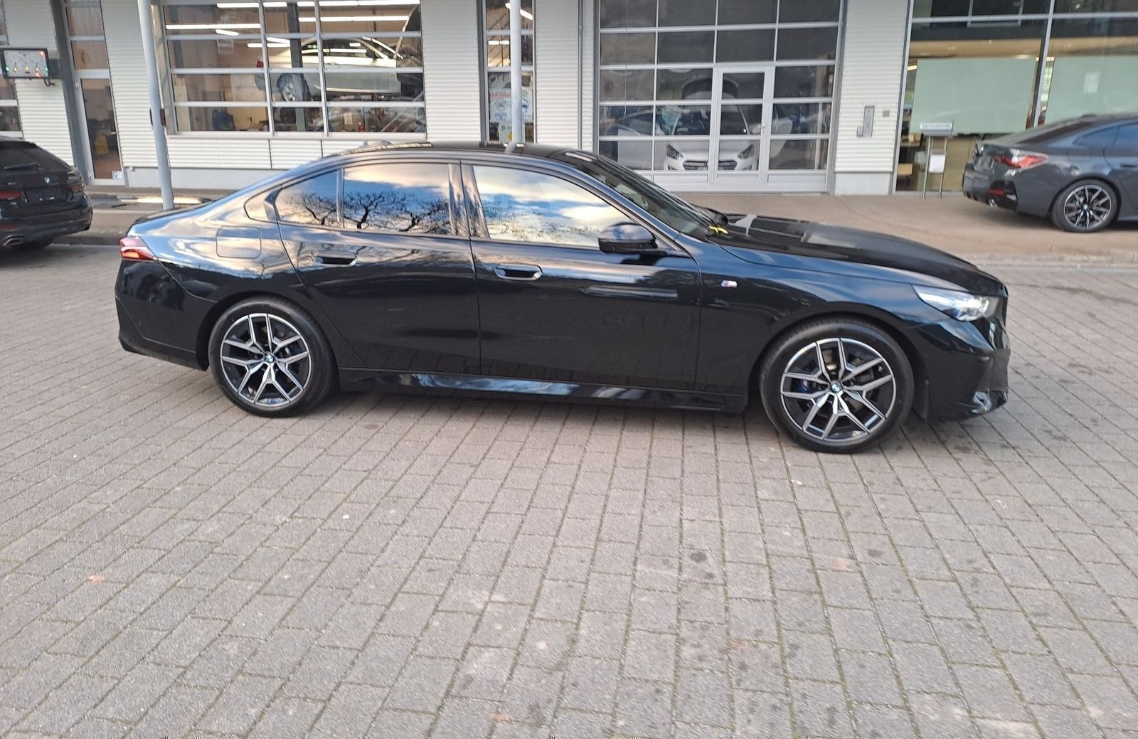 BMW 520d Navi Tempom.aktiv Bluetooth PDC HeadUp M Pr foto 3