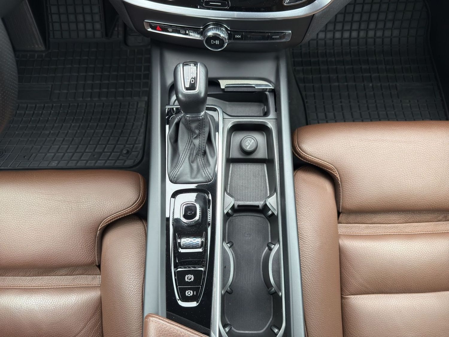 Volvo V60 INSCRIPTION T5 LED HARMAN KARDON LEDER NAVI  foto 15