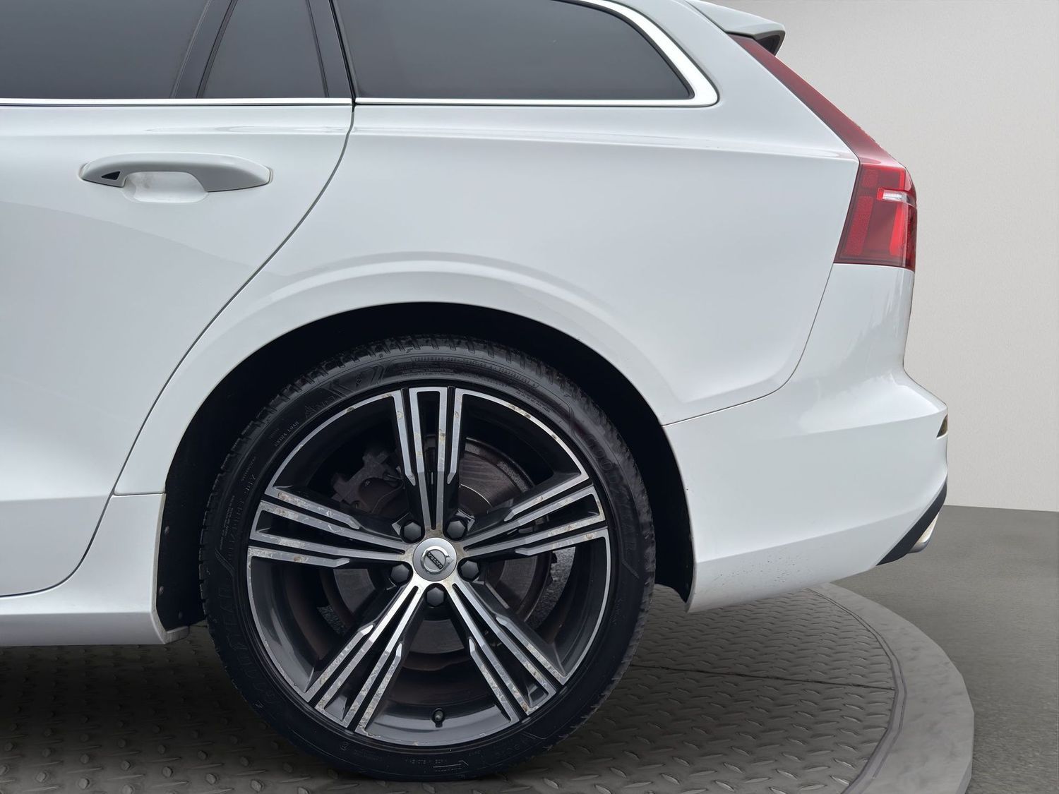 Volvo V60 INSCRIPTION T5 LED HARMAN KARDON LEDER NAVI  foto 23