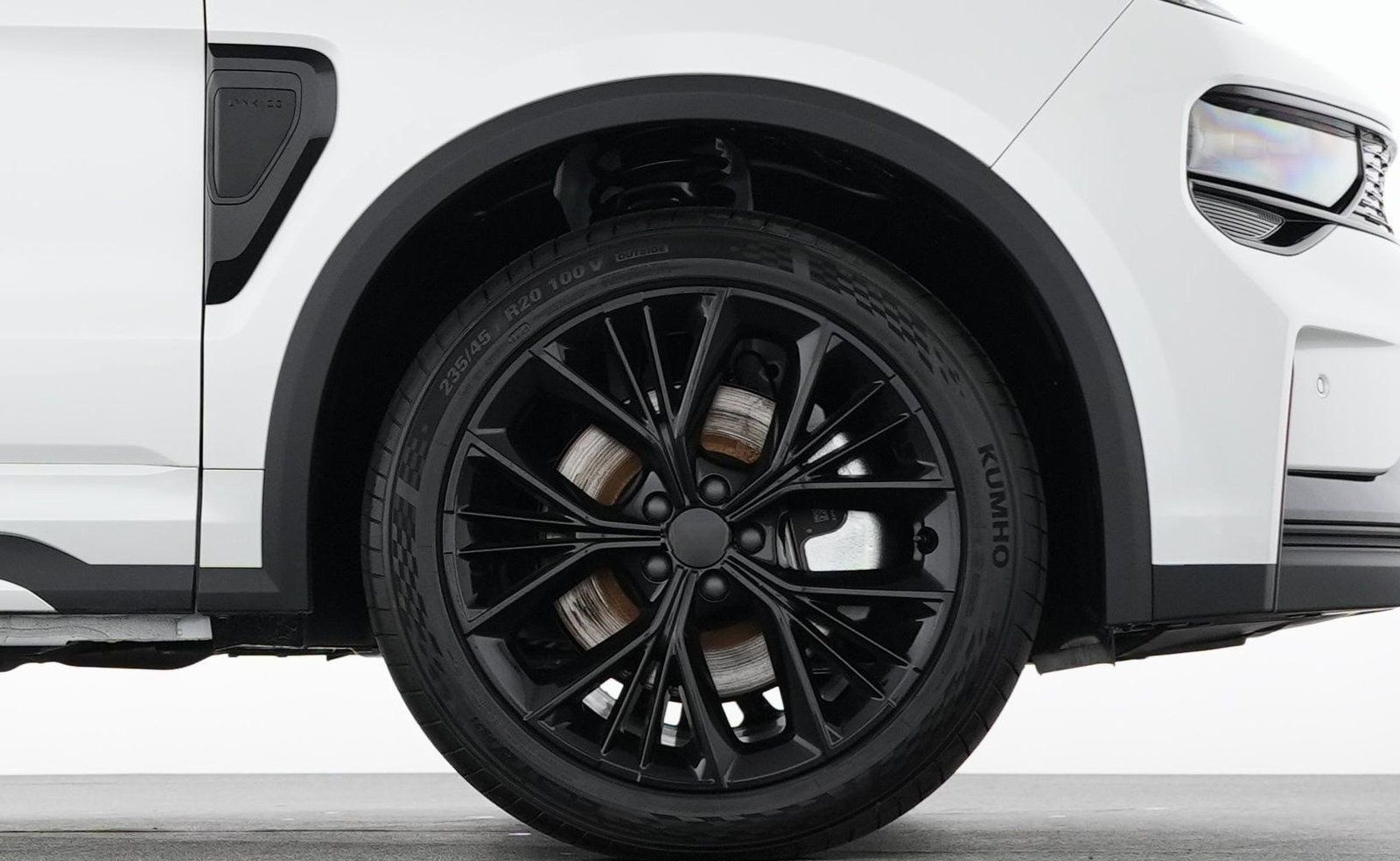 Lynk&Co Lynk & Co 01 More Plug-in Hybrid 20"+PANO+360° foto 19