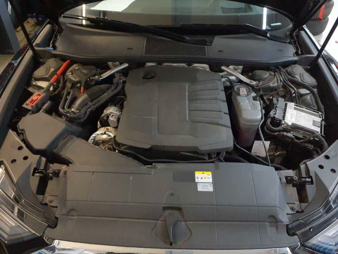 Audi A6 Avant (4A5)(04.2018->) 40 TDI quattro sport foto 10