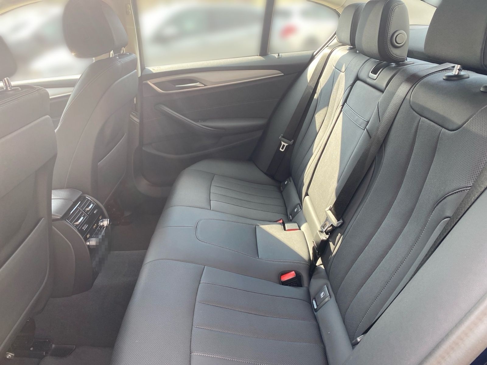 BMW 530d Limousine DAB WLAN GSD Parkassistent AHK foto 11