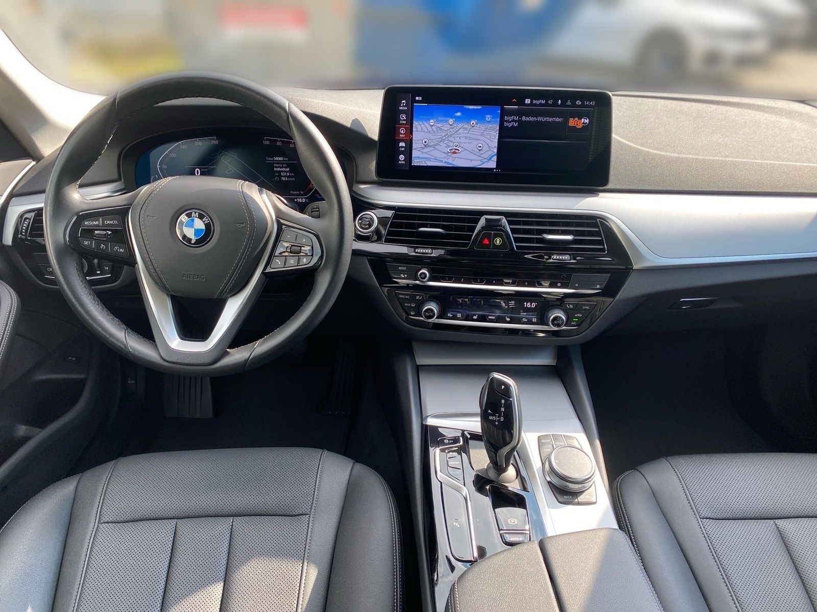 BMW 530d Limousine DAB WLAN GSD Parkassistent AHK foto 10