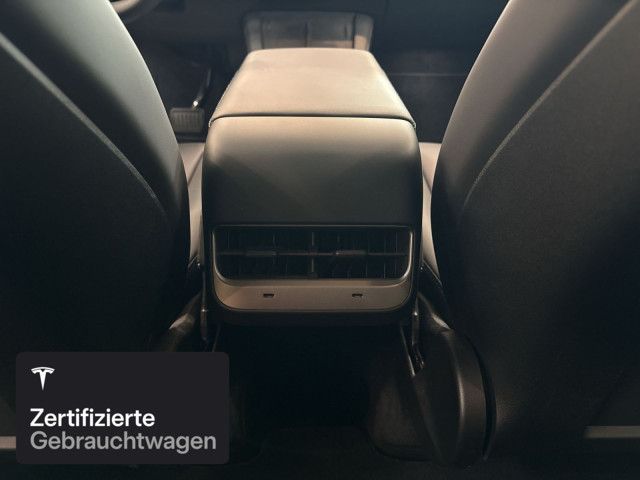 Tesla Model Y Rear-Wheel Drive foto 13