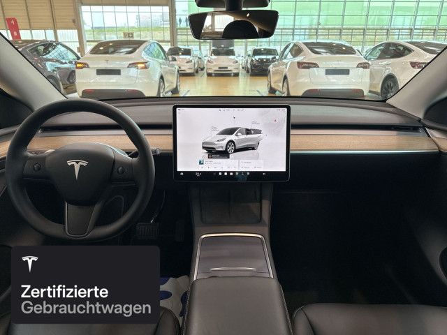 Tesla Model Y Rear-Wheel Drive foto 14