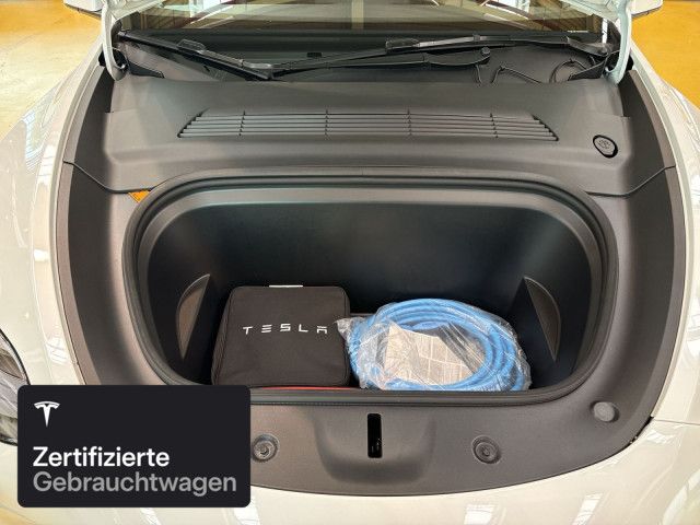 Tesla Model Y Rear-Wheel Drive foto 8