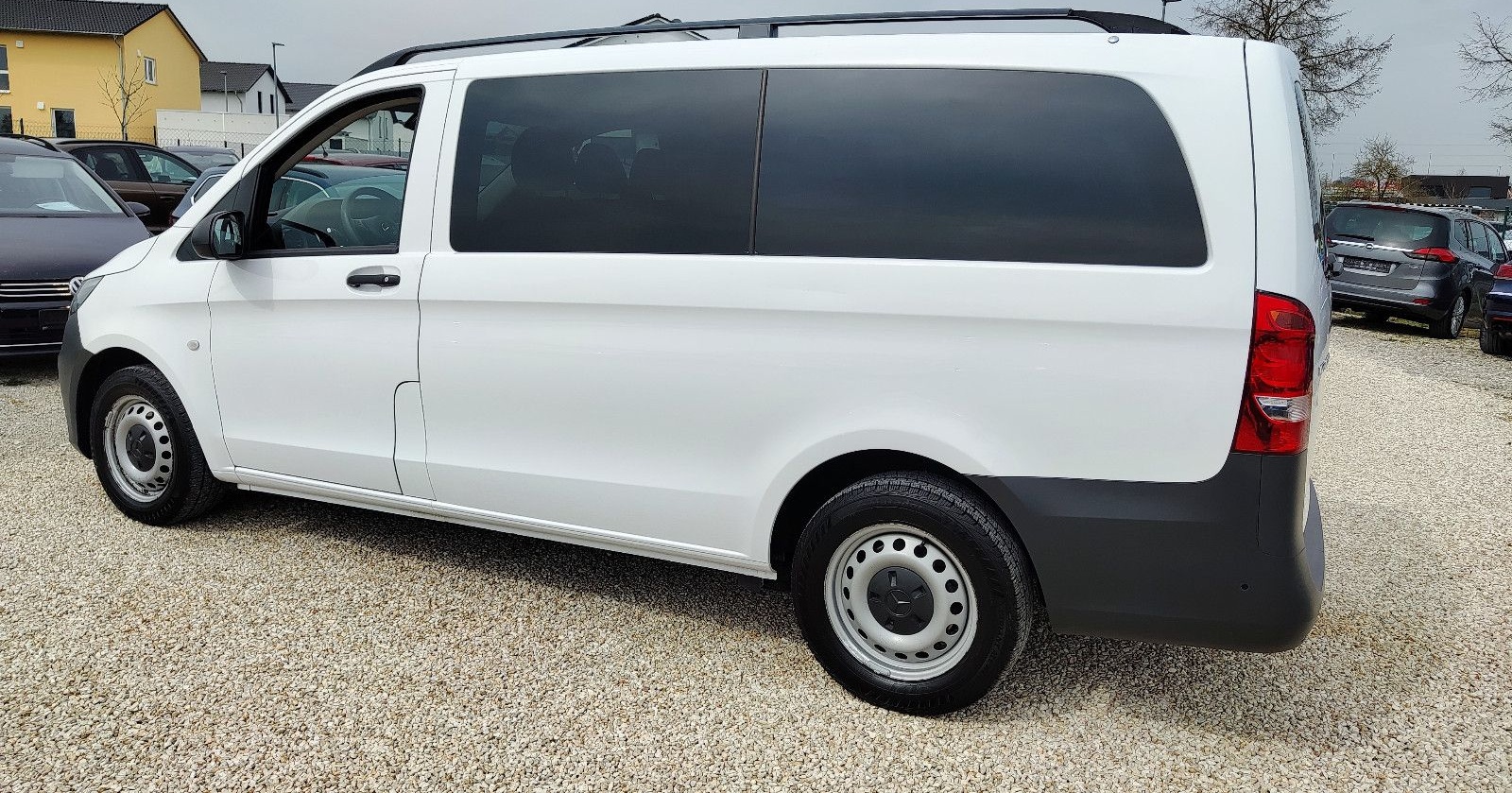 Mercedes-Benz Vito Tourer 110 CDI Pro FWD lang 9.Sitzer Kamera foto 5