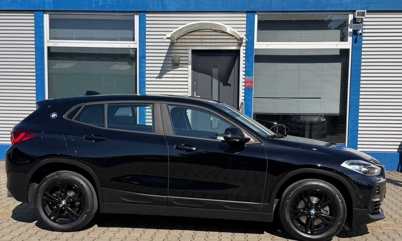 BMW X2 xDrive18d Advantage*LED*NAV*RCAM*PDC*TEMP*AHK foto 4