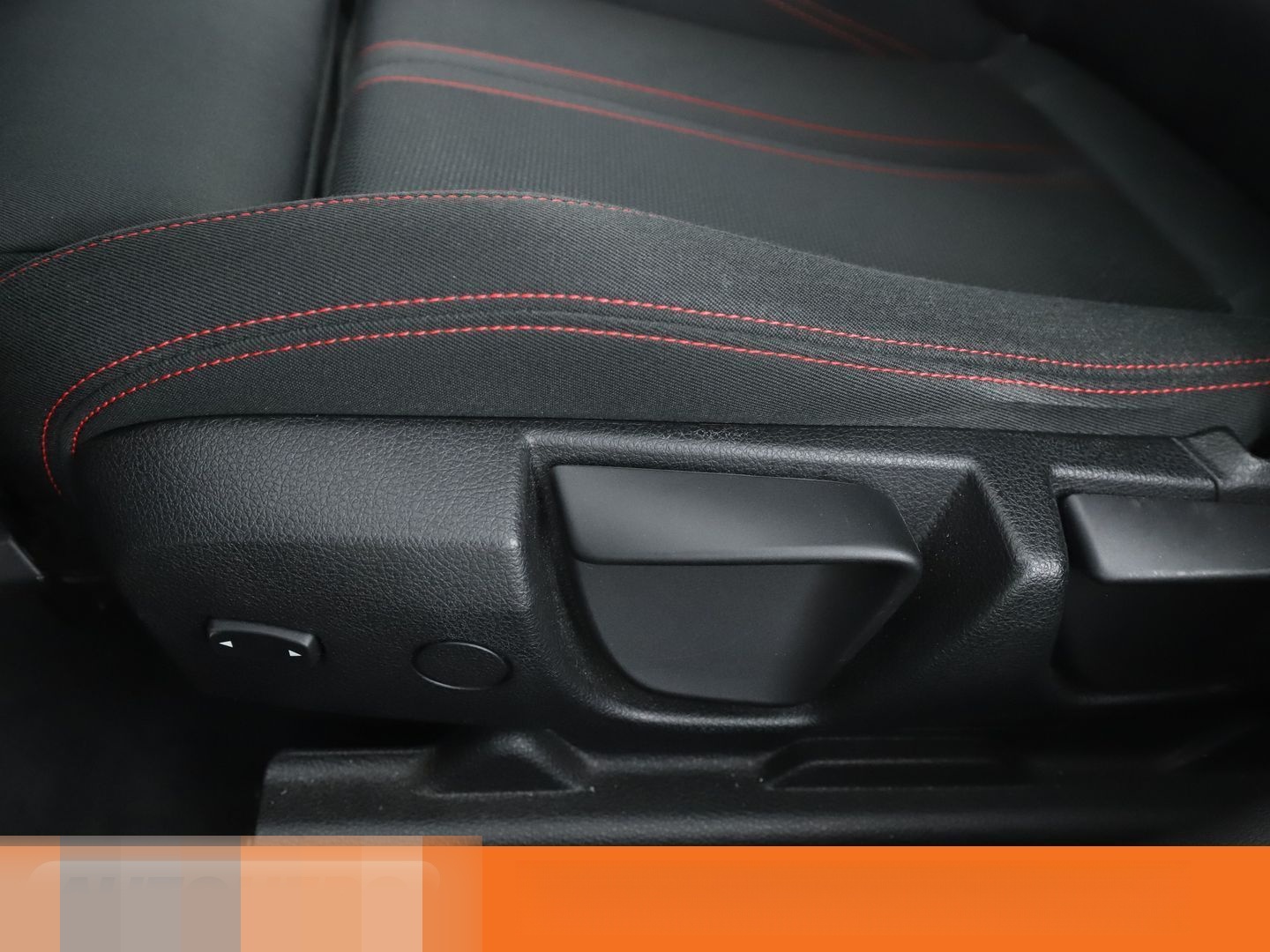 BMW 330i Sport Line *NAVI*LED*HUD*CAM*TEMPO*SHZ*ALU* foto 24