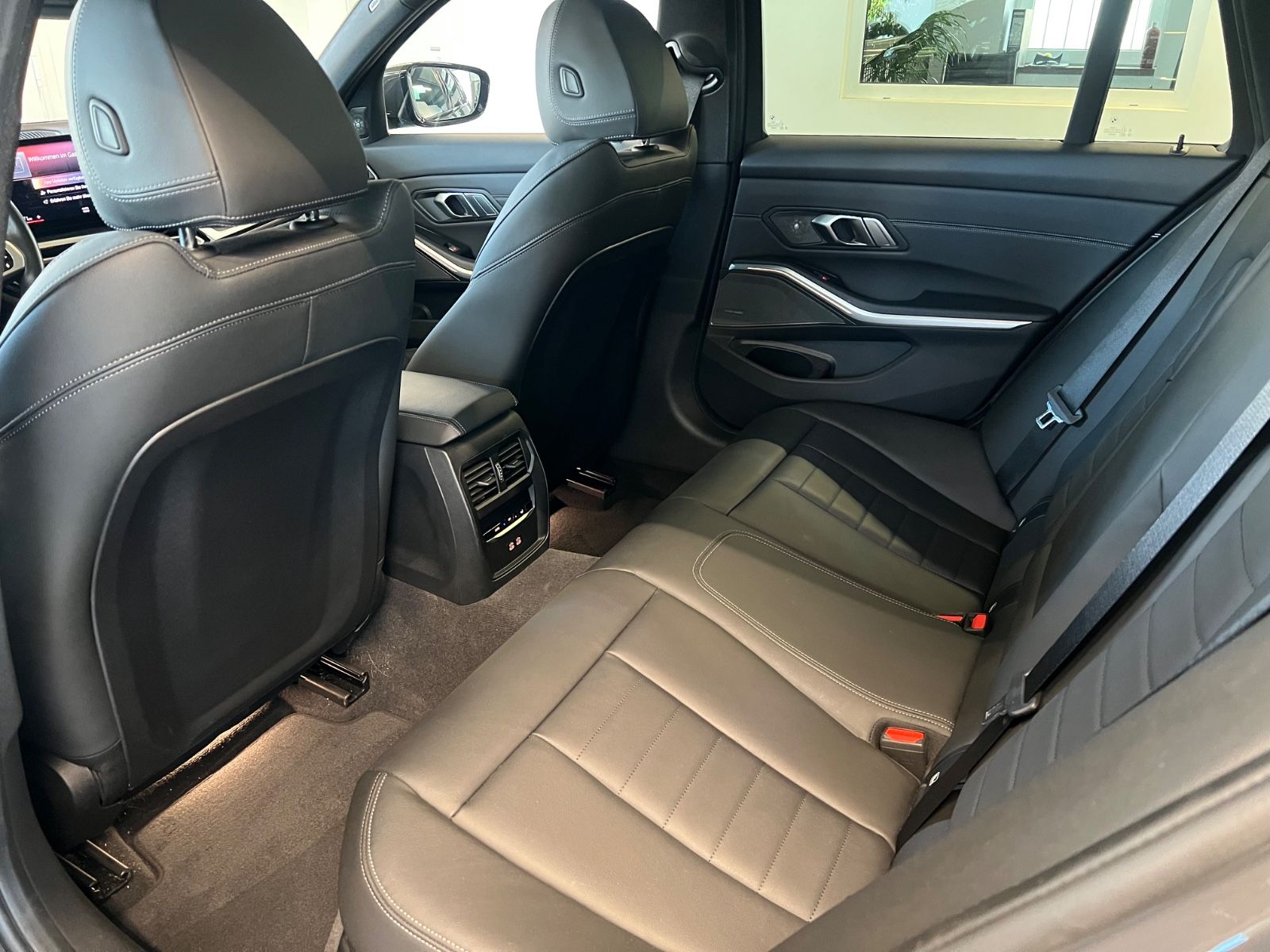 BMW 320 d Touring xDrive M Sport foto 22