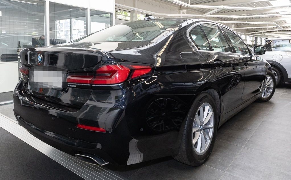 BMW 530xd rive HUD RFK NAVI Standh. LED Laser DAB foto 2