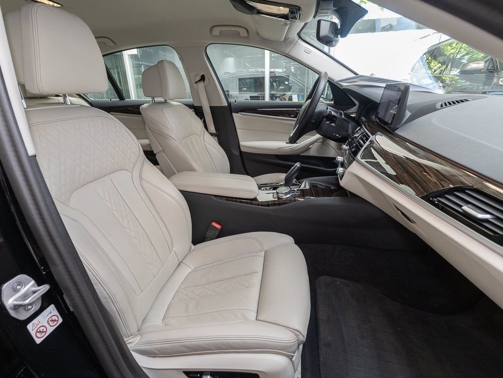 BMW 530xd rive HUD RFK NAVI Standh. LED Laser DAB foto 11