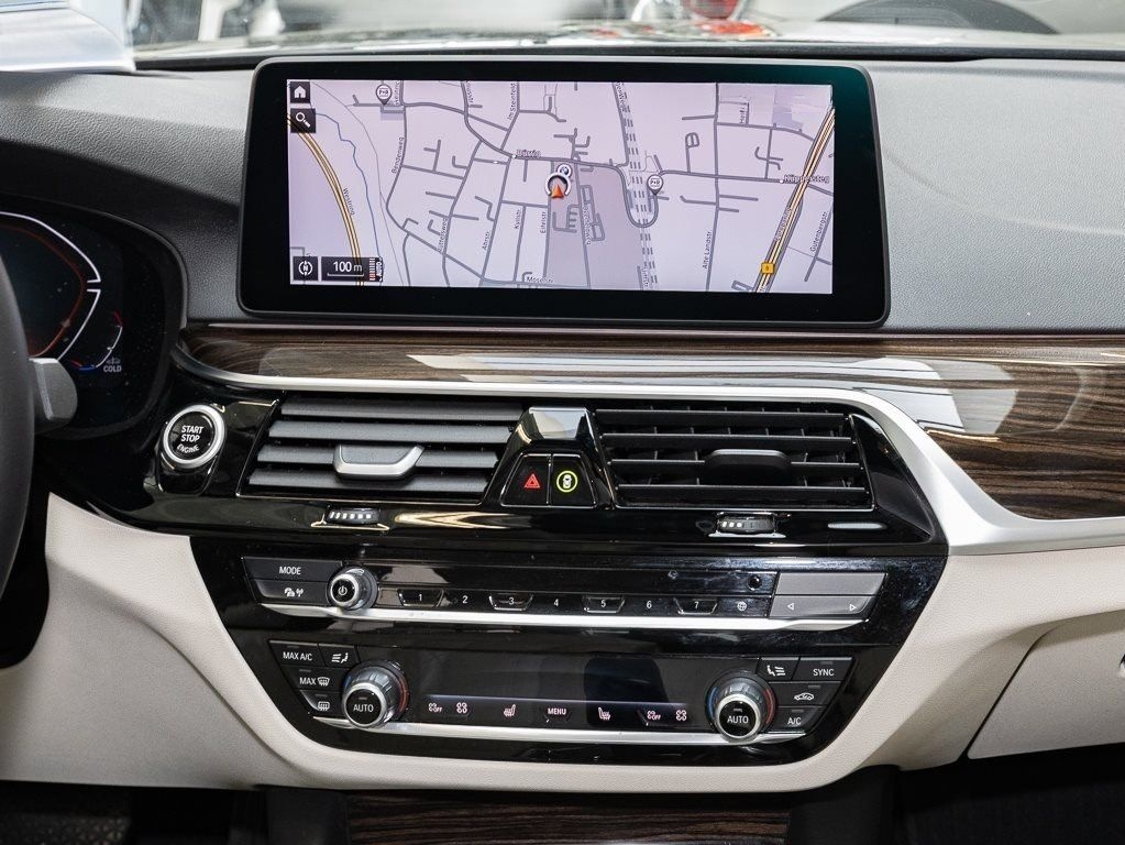 BMW 530xd rive HUD RFK NAVI Standh. LED Laser DAB foto 7