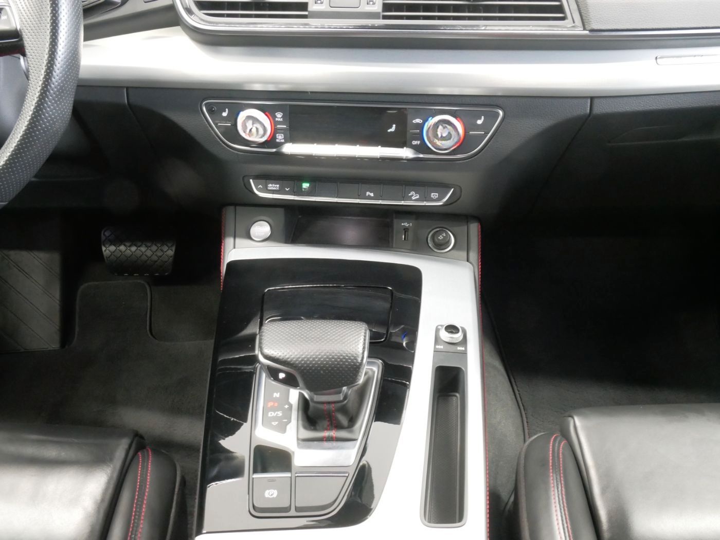 Audi Q5 50 TFSI e quattro S tro. S line LED AHK virt. foto 12