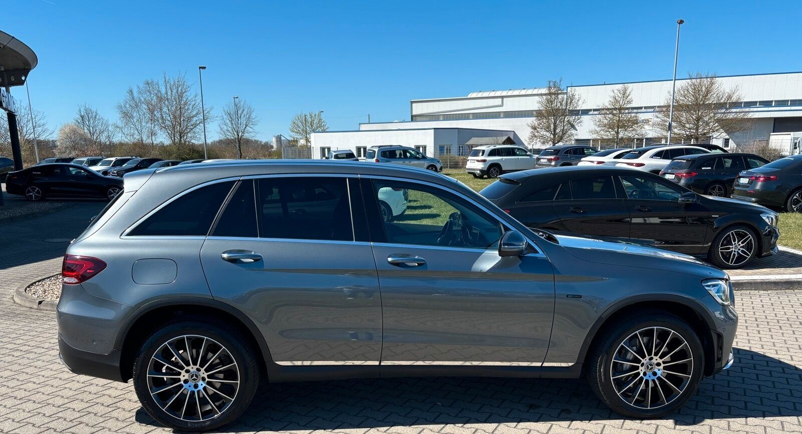 Mercedes-Benz GLC 300 de 4M +AMG+AHK+KeyGo+Distr+CarPlay+RüKa+ foto 4