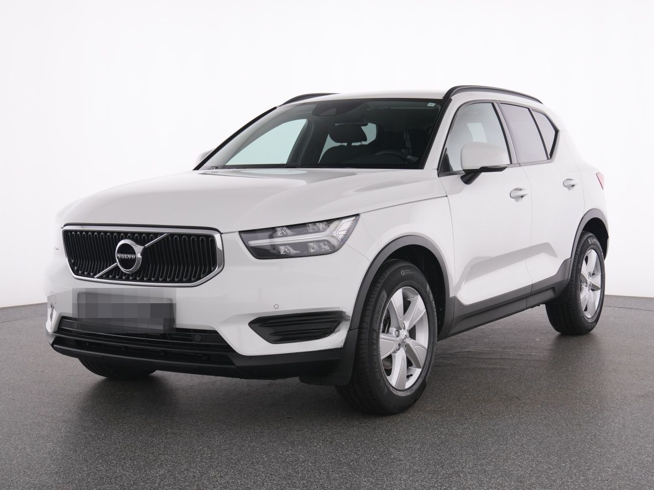 Volvo XC40 T2 Momentum Core NAVI+DAB+LED+LM17+ON CALL foto 2